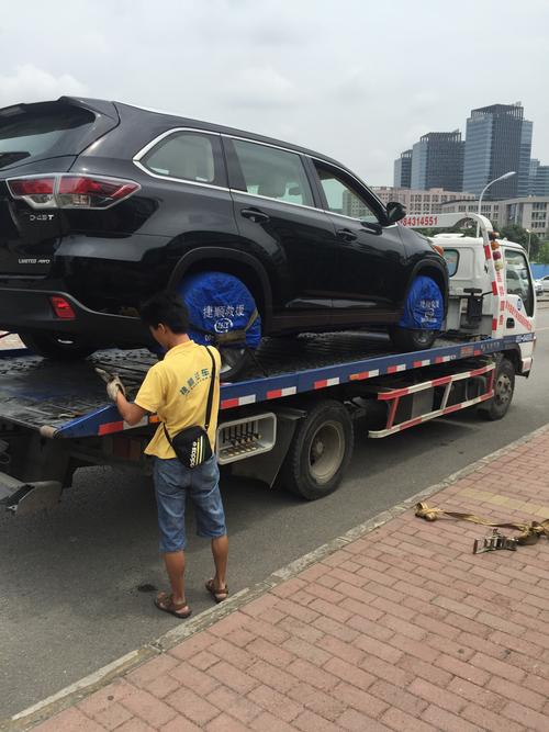 遂宁高速道路救援中心-汽车拖车救援-服务全国