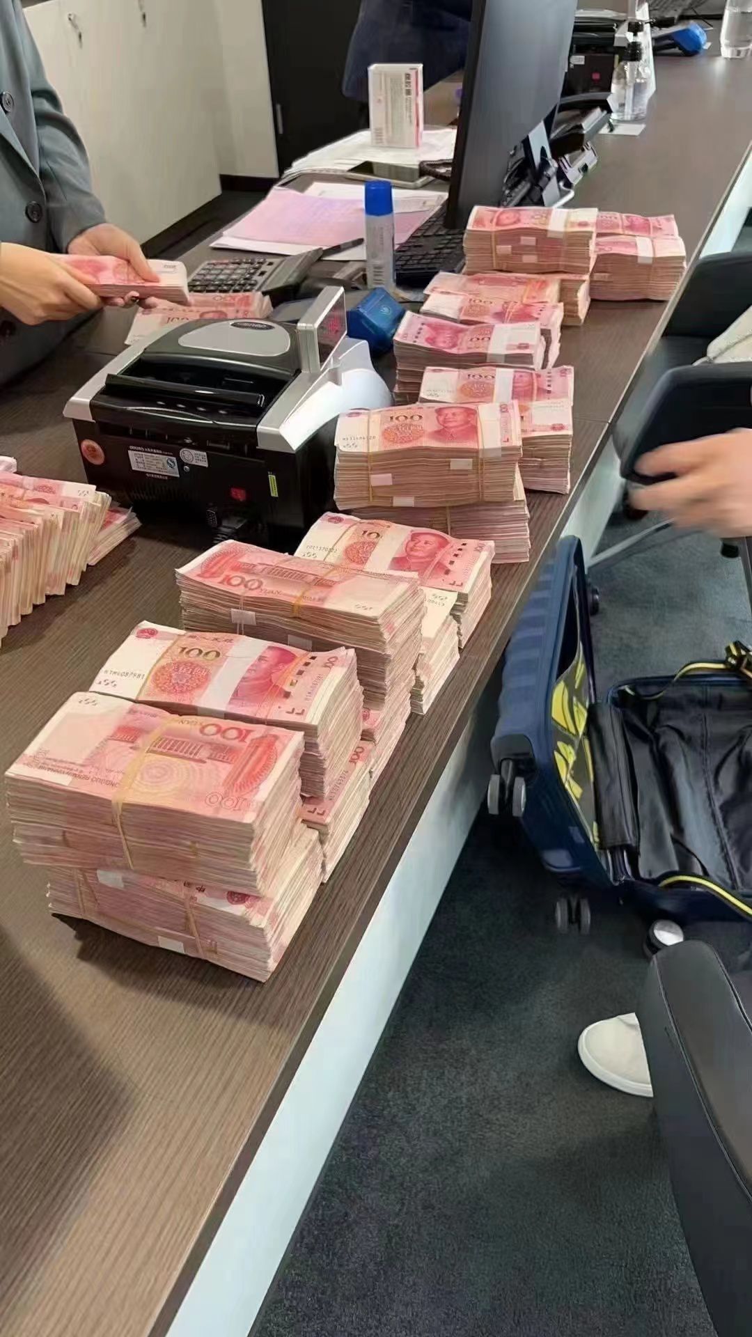 ^负债高,综合评分不足去哪里贷款！！！
